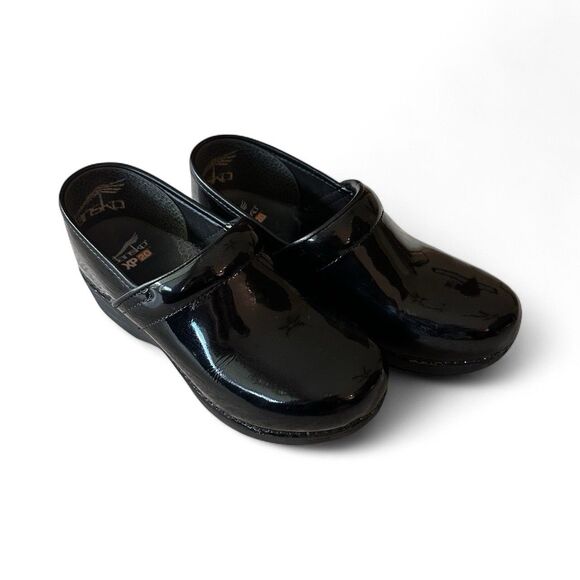 Dansko XP 2.0 Professional Clogs Black Patent Leather 40 (9.5-10US) - Picture 1 of 7